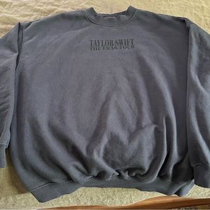 Taylor Swift navy crewneck L